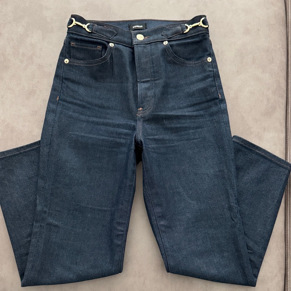 Express  High Rise Mom Jeans